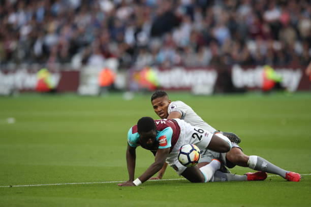 优异成绩的 优异成绩的